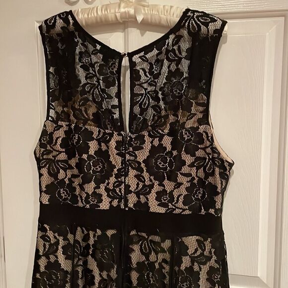 Torrid Black Lacey floral skater dress 🖤 - Picture 7 of 9